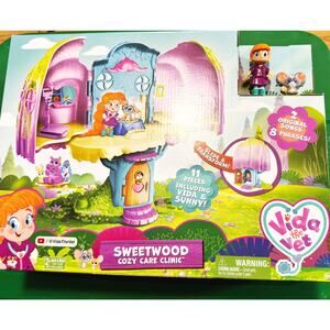 Vida the Vet Sweetwood Cozy Care Clinic Treehouse Playset NEW IN BOX!